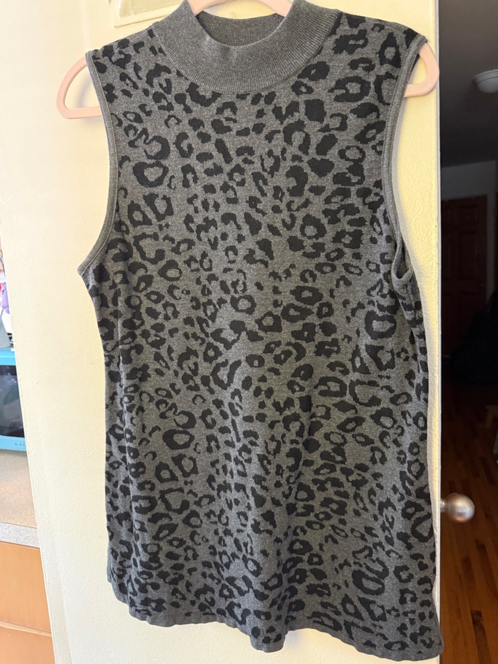 JM Collection Leopard Charcoal Ribbed Mock Neck Tank size XL
